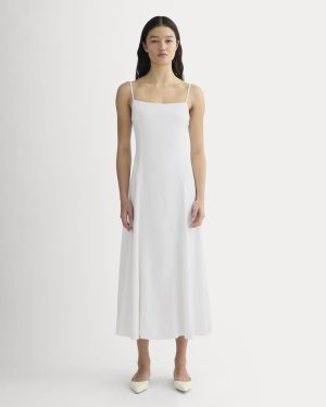 The Seamed Dress in Stretch Linen | White