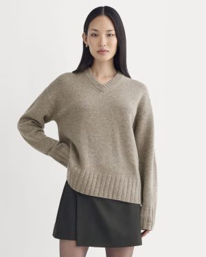 V-Neck Sweater in Extrafine Luxe Merino | Heather Soft Taupe