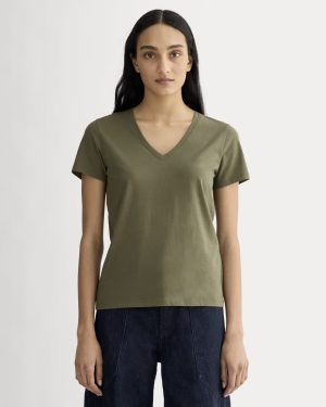 The Slim V-Neck Tee in Essential Cotton | Kalamata