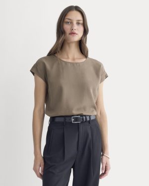 The Muscle Top in Butterlite | Deep Taupe