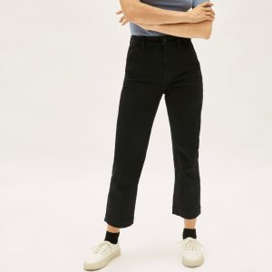 The Straight-Leg Crop | Black | Regular