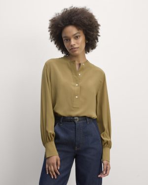 The Henley Shirt in Washable Silk | Fennel Seed