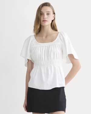 The Flutter-Sleeve Top in Stretch Linen | White