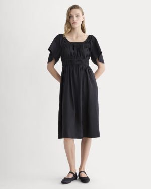 The Flutter-Sleeve Dress in Stretch Linen | Black