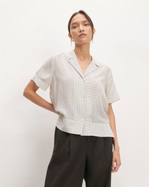 The Notch Shirt in Washable Silk | Bone / Black Polka Dot